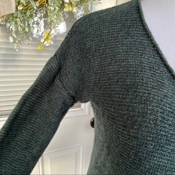 Old Navy Dark Green V Neck Pullover Sweater - Picture 2 of 6